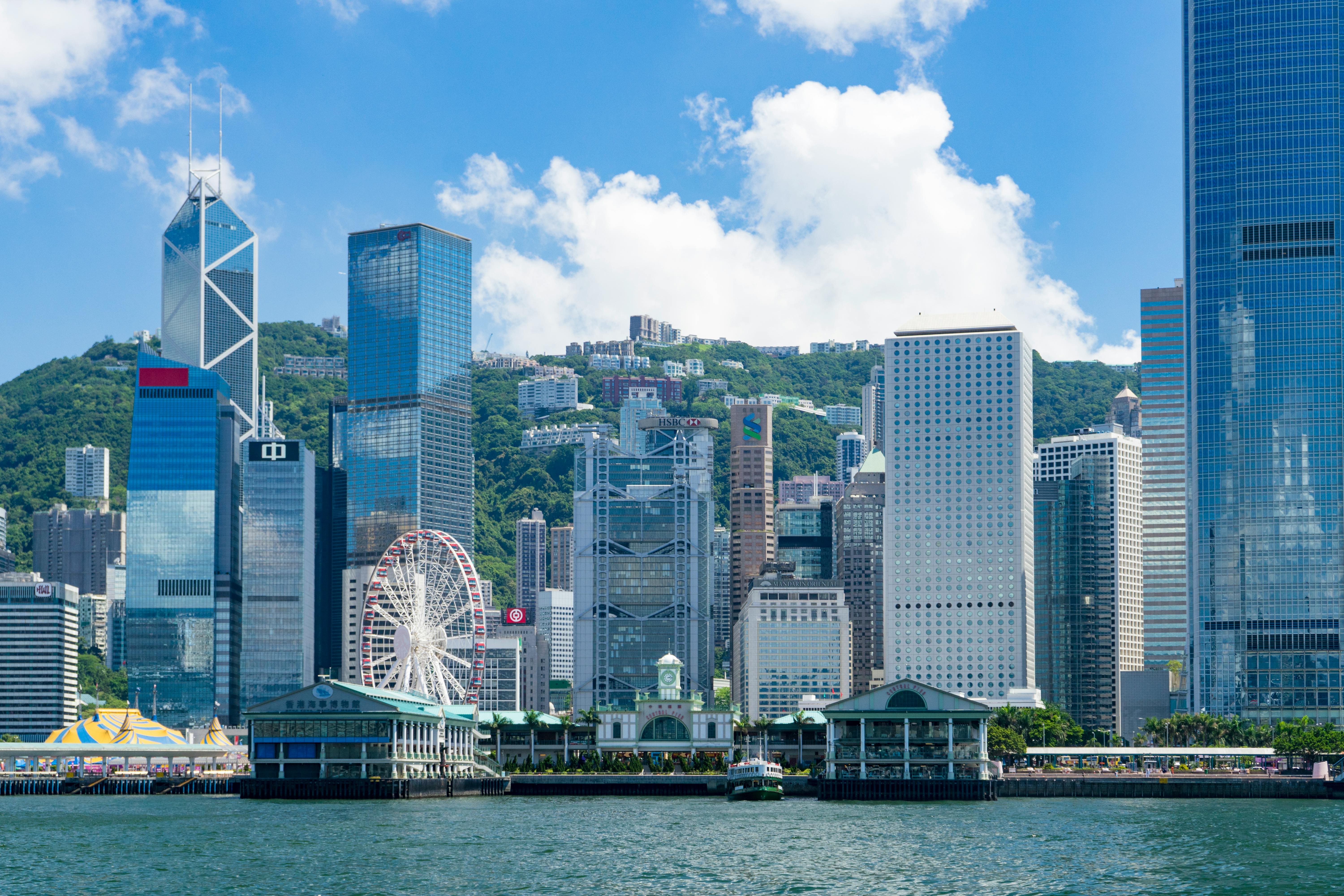 香港交易所（HKEX）官方網站平台是連結亞洲與全球資本市場的核心金融樞紐，為投資者提供全面的市場行情、企業資訊揭露及交易系統接取服務。